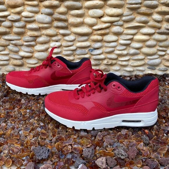 Nike Air Max 1 Ultra Essentials Women Red Sneakers. Size 5.5. New In Box! - Picture 6 of 12
